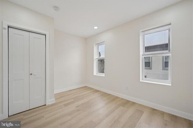 Building Photo - 1819 N Judson St