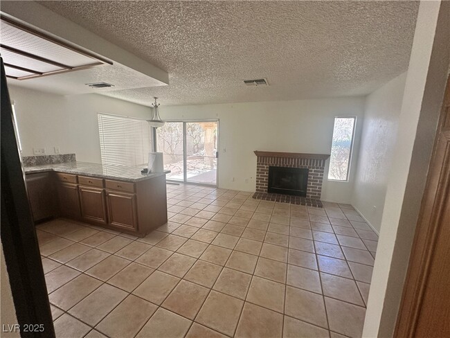 Building Photo - 363 Bradford Dr