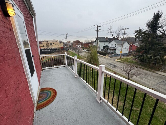 Building Photo - Charming 5BR Home in the Heart of Pittsbur...