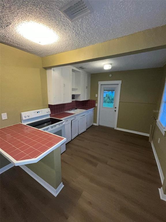 Building Photo - 2013 Oceanview Pl