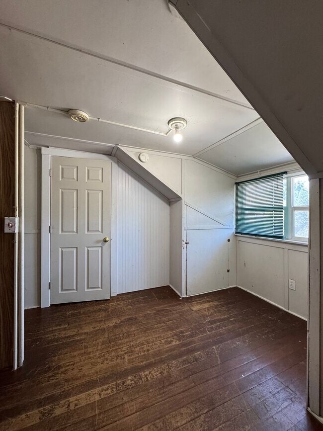 Building Photo - 509 N Cle Elum St