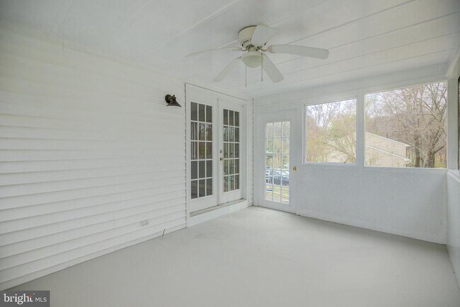 Building Photo - 10904 Huntington Woods Cir