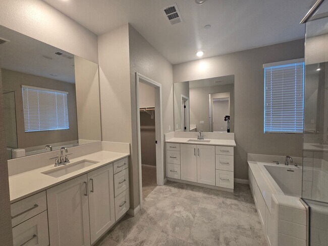 Building Photo - Fresh, Fun & Fully Loaded! 1681 Whitmore L...