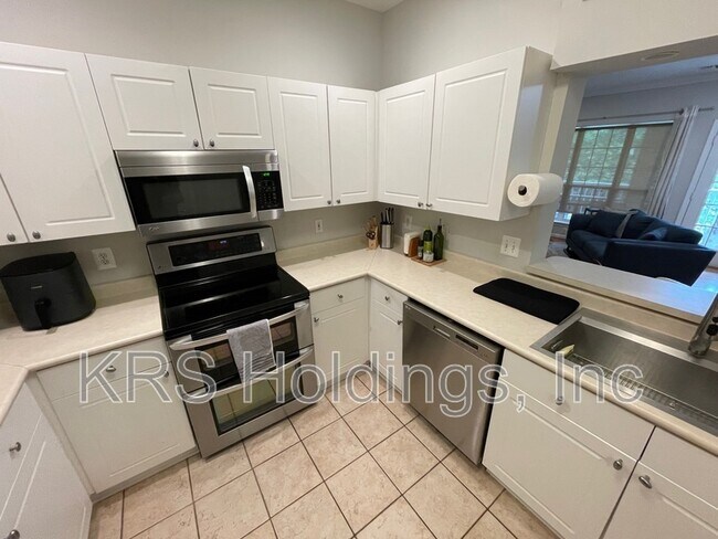 Building Photo - 4550 Strutfield Ln