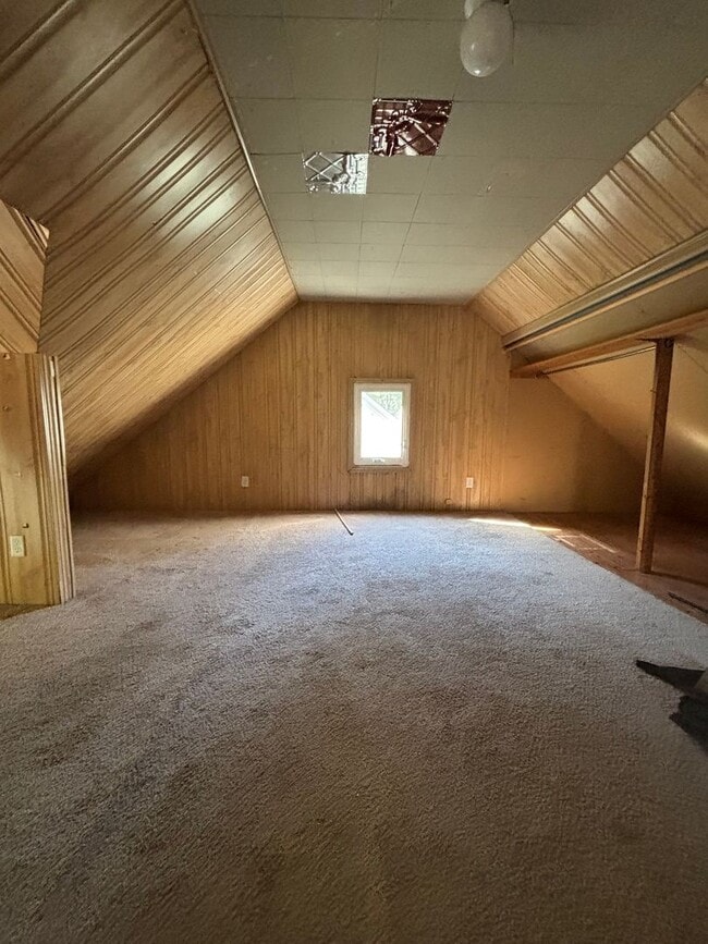 Building Photo - Single Family Home in Bryn Mawr/Harrison - Updated Kitchen + Dishwasher!