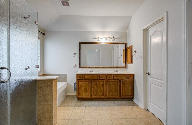 Building Photo - 21922 Catoosa Dr