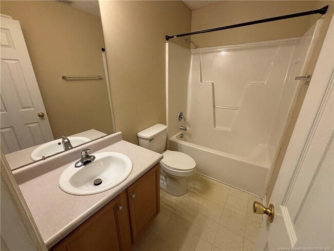 Building Photo - 7819 Rosewood Ave