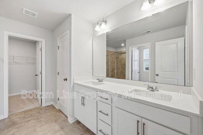 Building Photo - 517 Hanover Shr Ln