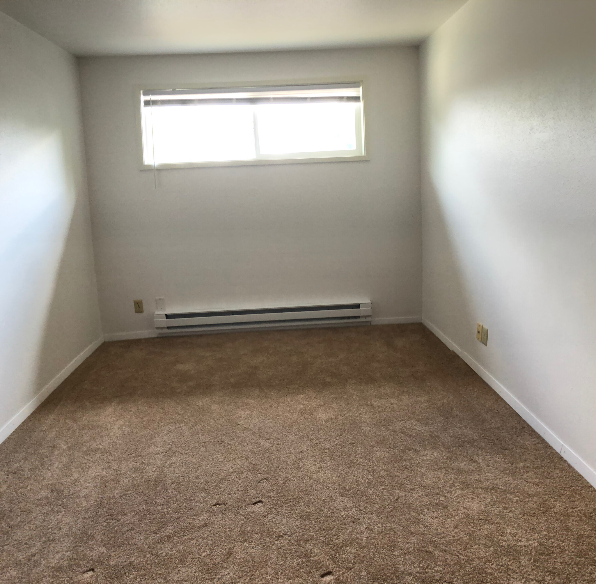 Bedroom - 8402 E McKinley Ave