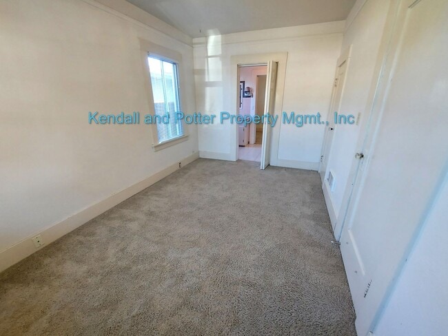 Building Photo - Bright 2BR/1BA Santa Cruz Home with Enclosed Yard & Sunroom!