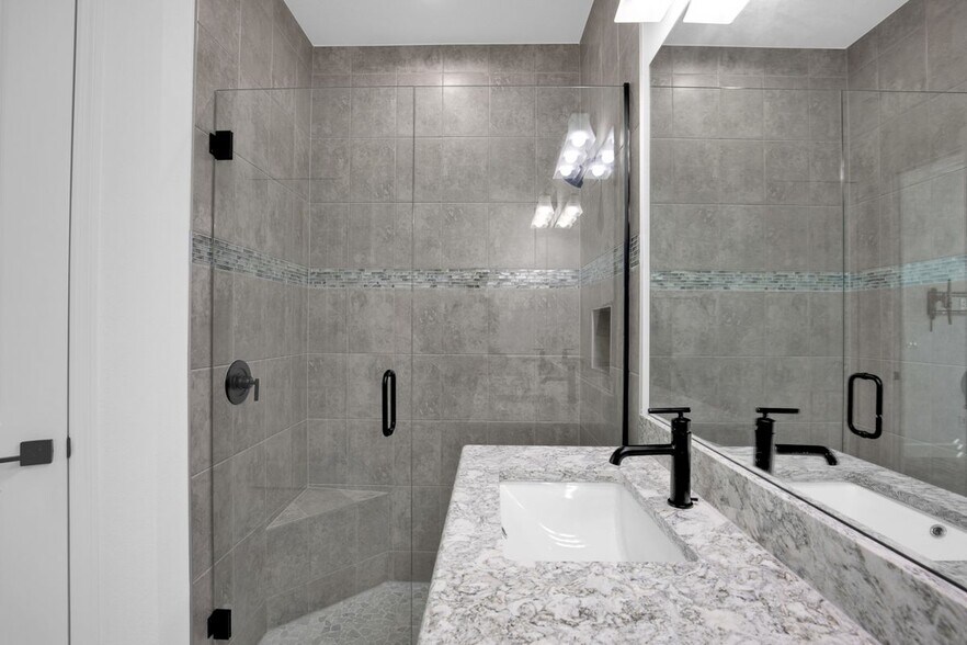 Building Photo - 207 Hang Loose Wy