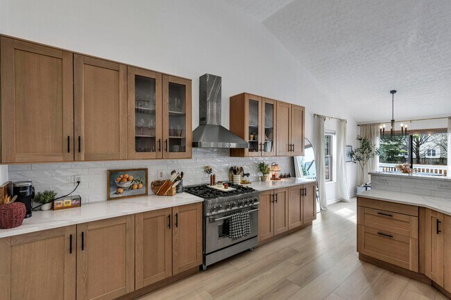 Building Photo - 2639 Berber St