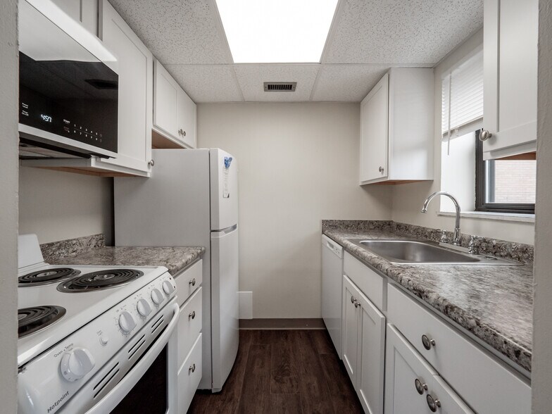 Tiffany Apartments 925 California Ave Pittsburgh PA 15202 Apartment