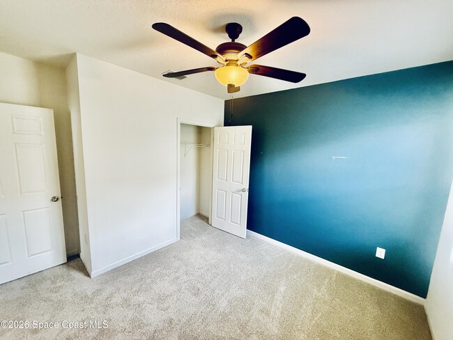 Building Photo - 465 Sorrento Dr