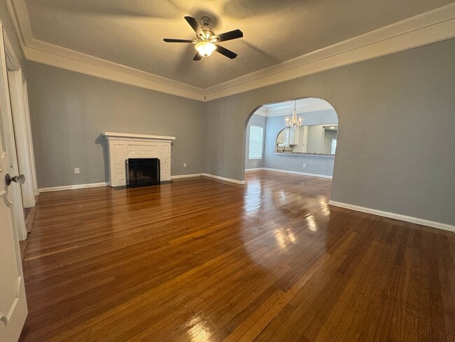 Building Photo - Davis Island Charming Home