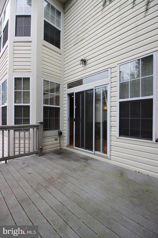 Building Photo - 46140 Cecil Terrace
