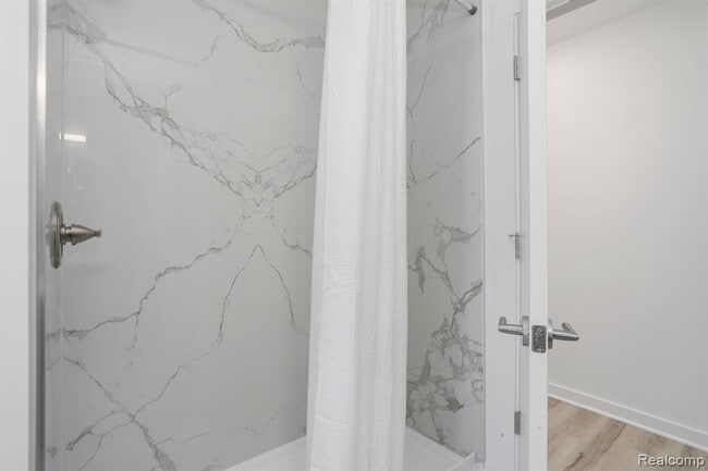 Building Photo - 799 E Grand Blvd