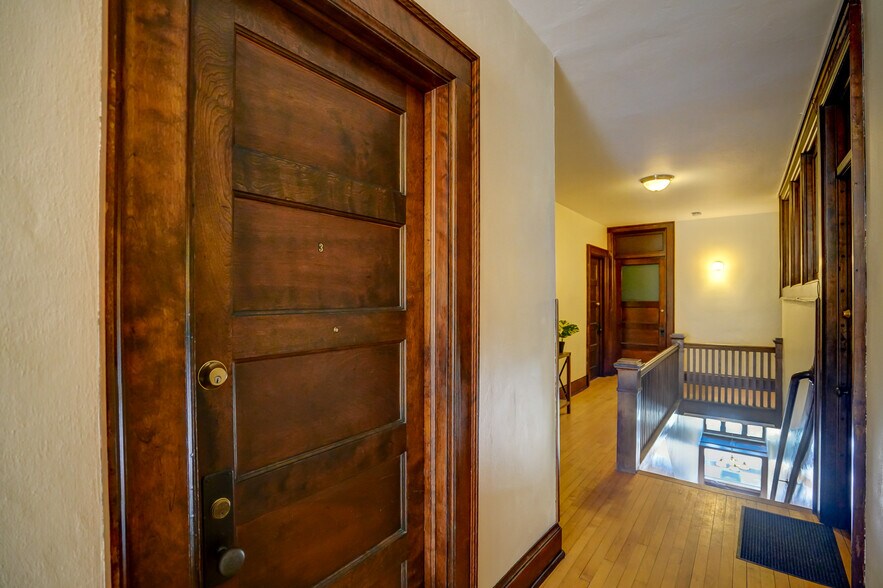 Building Photo - 1253 Williamson St