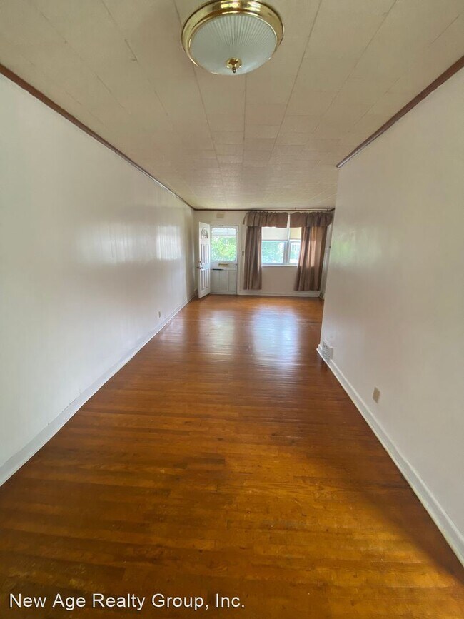 Building Photo - 2 br, 1 bath House - 4520 Robbins Street