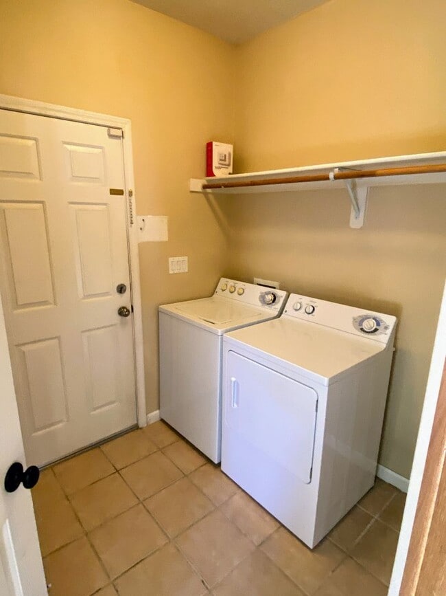 Building Photo - South Reno Rental Available