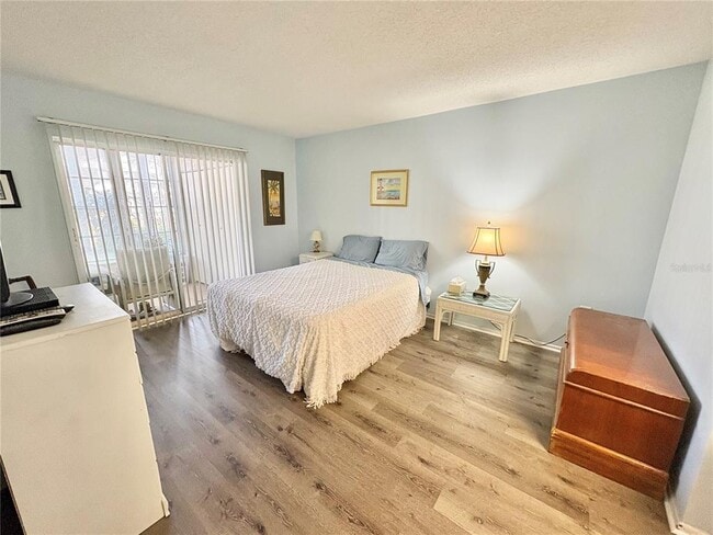Building Photo - 3064 Lake Bayshore Dr