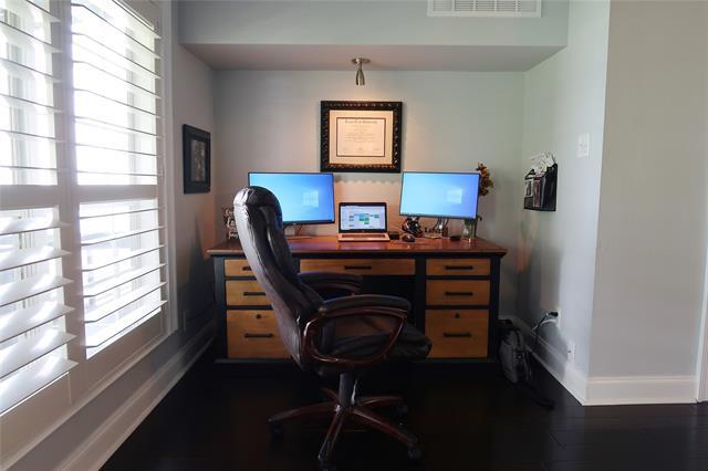 Building Photo - 3816 Mediterranean St