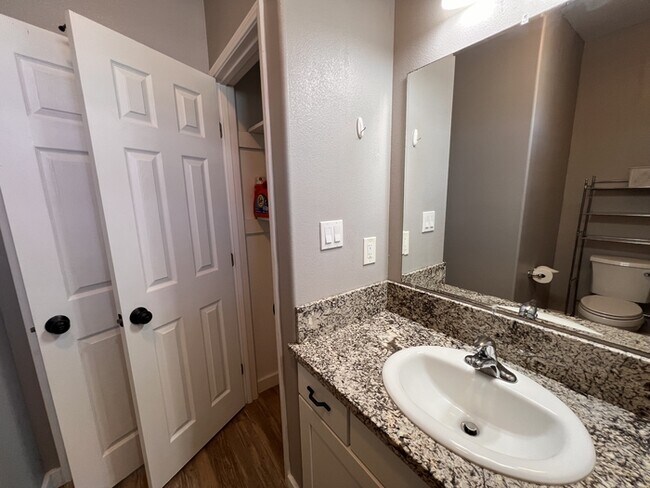 Building Photo - 103 Moolu