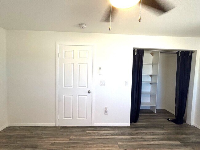 Building Photo - *Beautiful/Private/Views- 3 Bedroom/1.5 Ba...