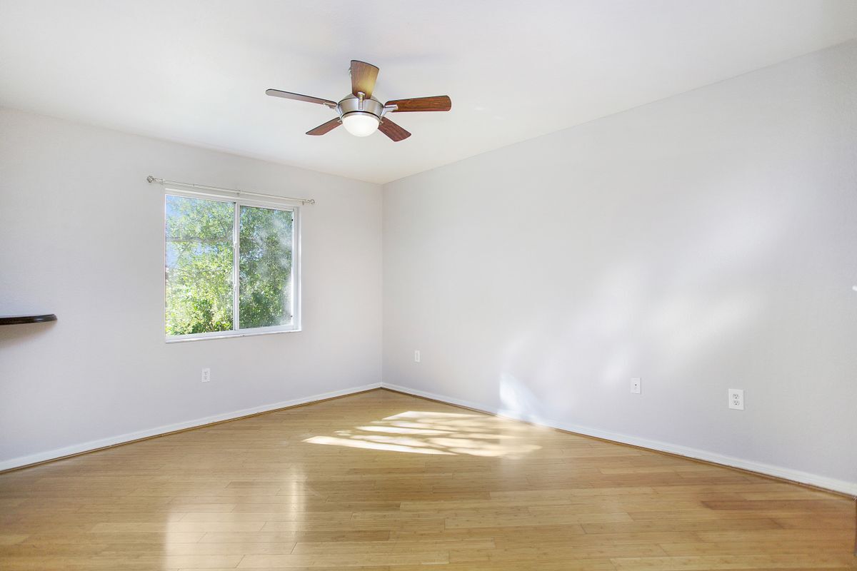 Building Photo - 8271 Key Royal Cir