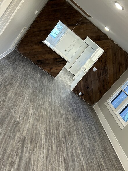 view of living room into the kitchen - 314 S Tesch St