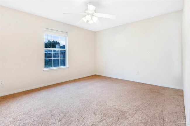 Building Photo - 10719 Crosscut Dr