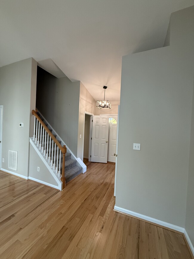 view of entryway - 110 Sudbury Ln