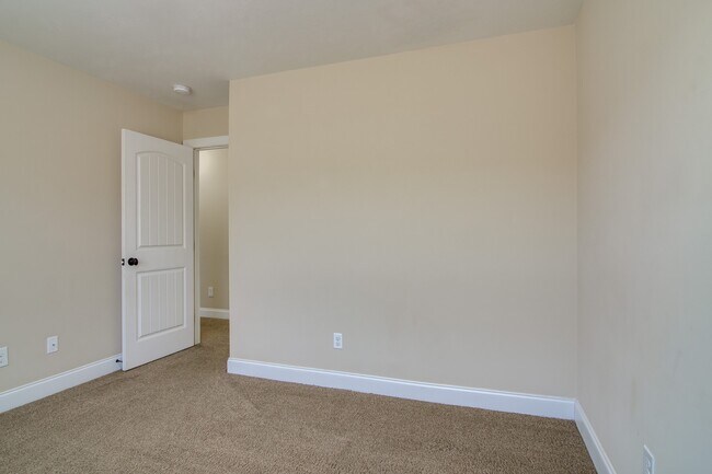 Building Photo - 3615 Penrith Dr