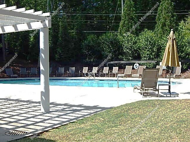 Building Photo - 125 Broadwell Oaks Ct