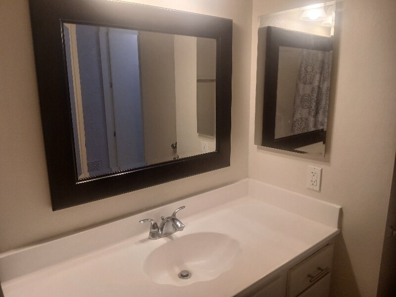 Building Photo - 27325 Camp Plenty Rd