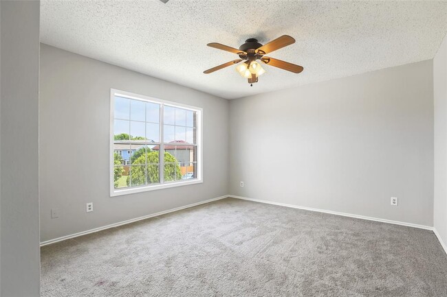 Building Photo - 3706 Blue Cat Way