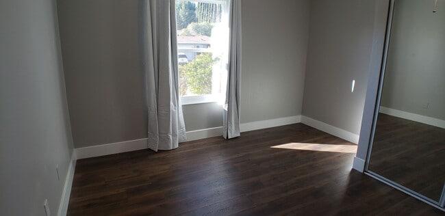 Building Photo - Freshly remodeled 3 bedroom, 1 bath home
