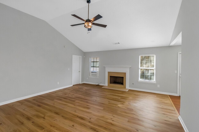 Building Photo - 129 Meadow Ct