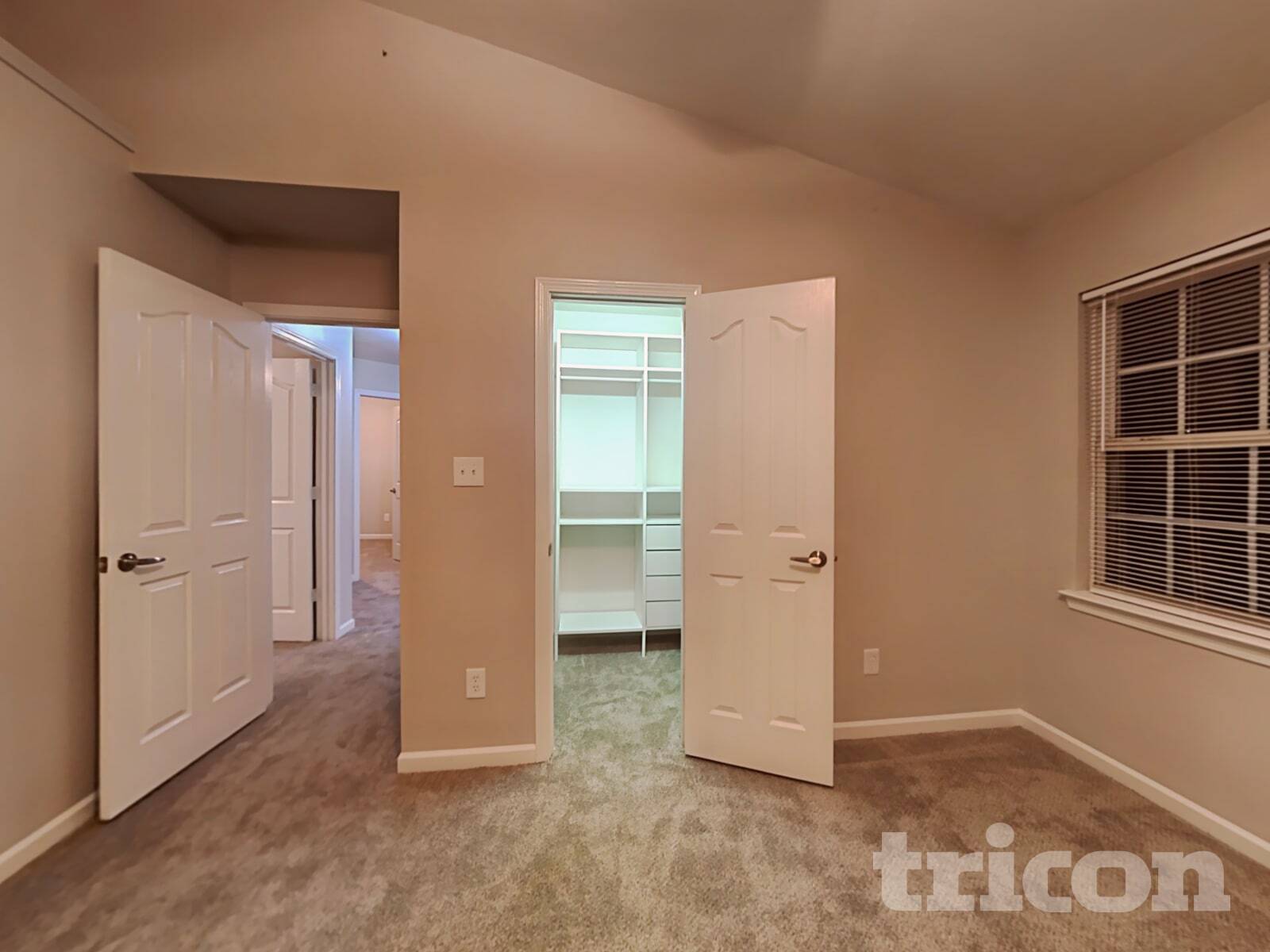 Building Photo - 4037 Dover Downs Dr