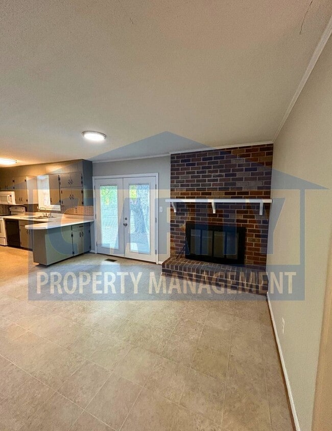 Building Photo - 3 bedroom ranch-style home in Downtown Cle...