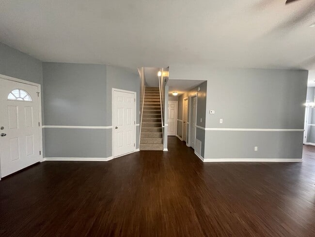 Building Photo - Lovely Single Family House with New Flooring & Paint! 2-Car Garage
