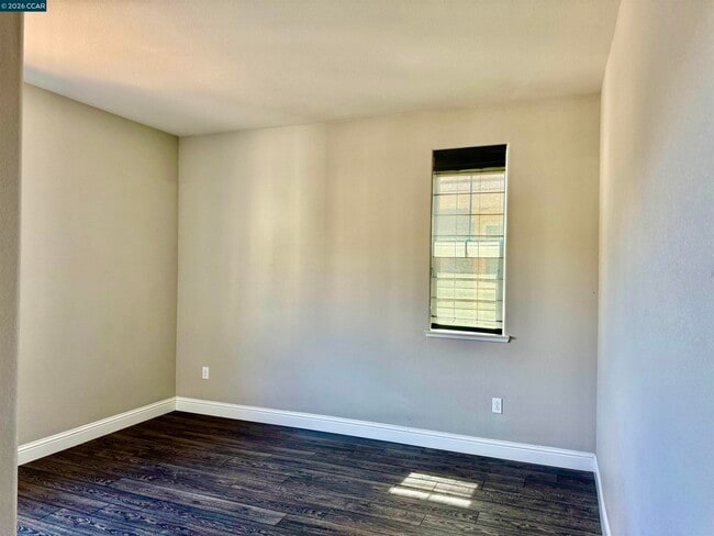 Building Photo - 64 Persimmon Walk