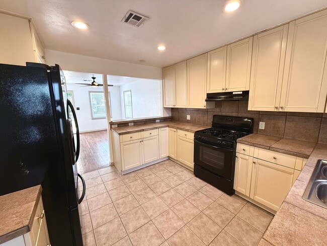 Building Photo - Charming 2BD 1BA Home in Norman, OK!!!