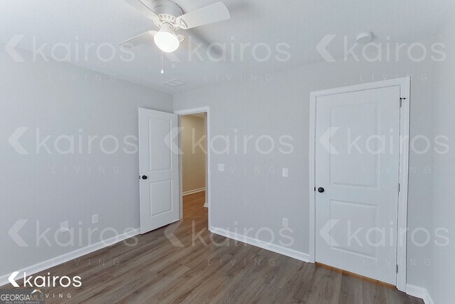 Building Photo - 15 Bungalow Cir