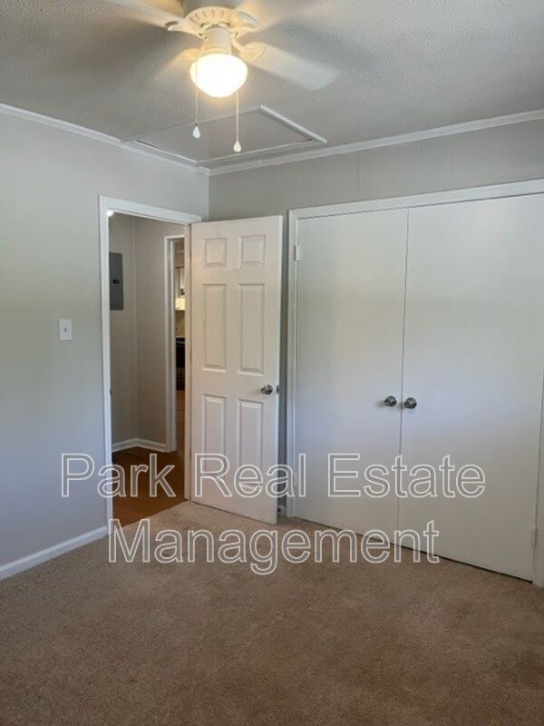 Building Photo - 114 Bim St