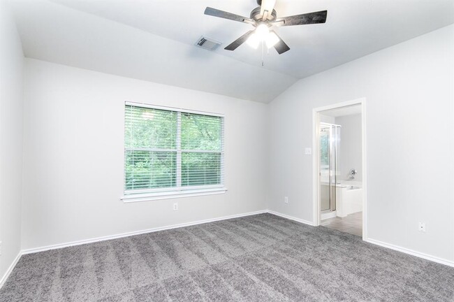 Building Photo - 215 N Burberry Park Cir