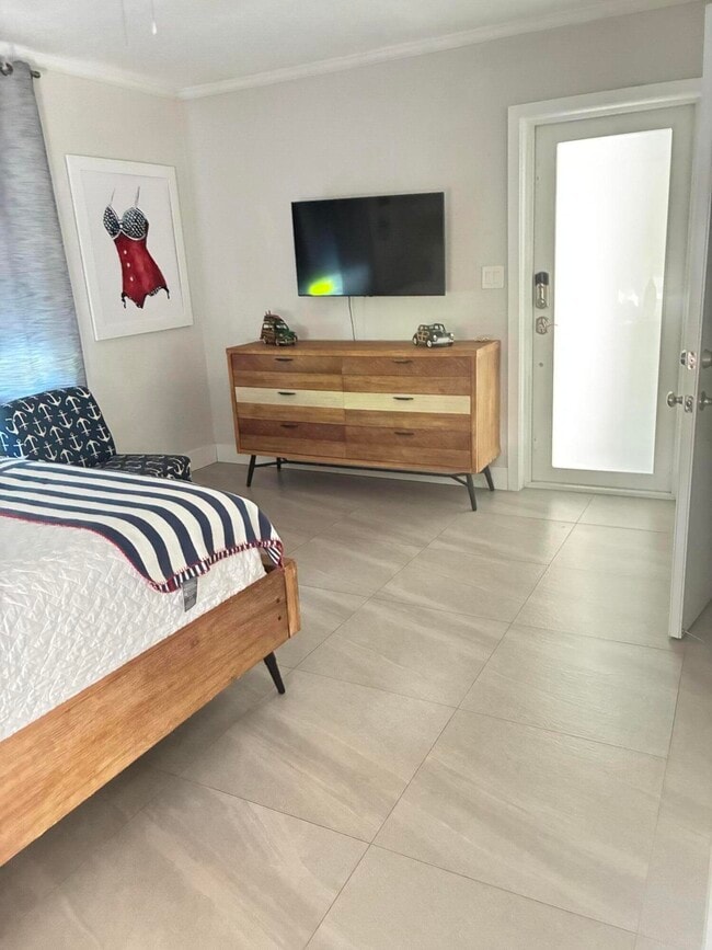 Building Photo - 3412 Spring St