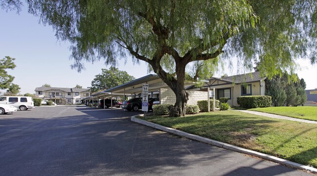Primary Photo - Holly Sierra Apartments
