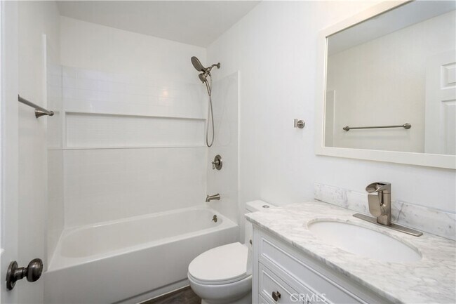 Building Photo - 8608 Oakthorn Cir