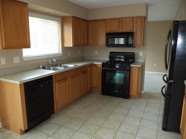 Building Photo - 6408 111th Ave